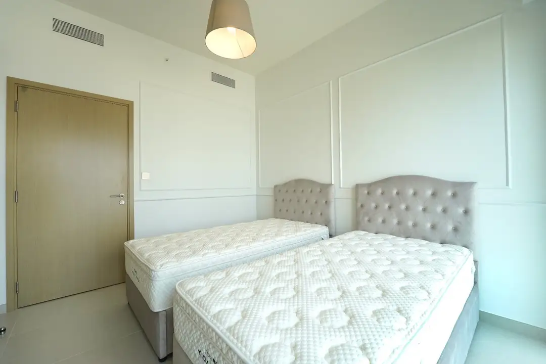 3-bedroom apartment in Burj Royale, Downtown Dubai