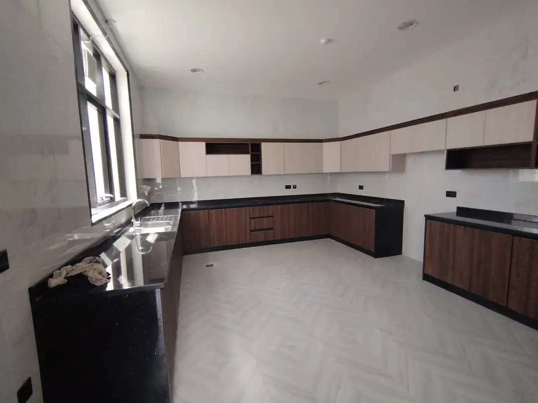 7-bedroom villa in 20, Mohamed Bin Zayed City