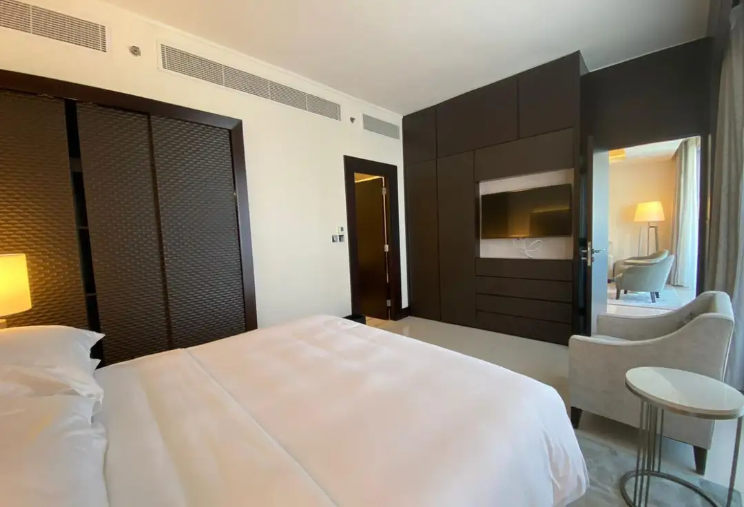 Studio apartment in The Address Downtown Hotel (Lake Hotel), Downtown Dubai