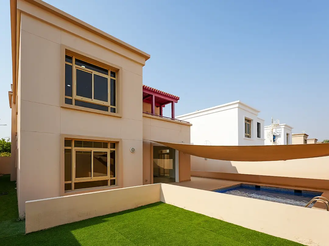 5-bedroom villa in golf gardens, Khalifa City