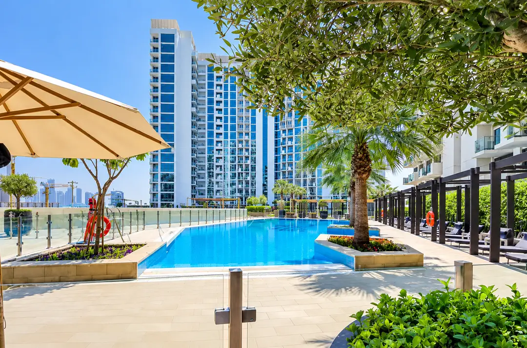 Studio apartment in Creek Views by Azizi (Farhad Azizi Residence), Dubai Healthcare City Phase 2