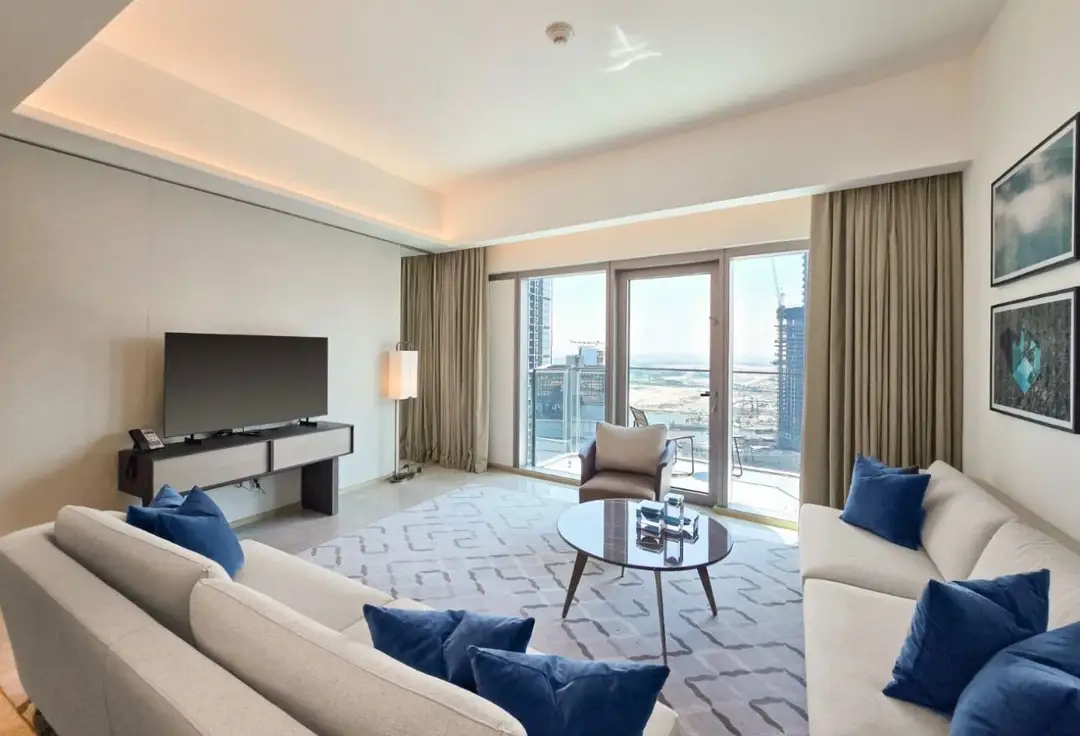 3-bedroom apartment in Address Harbour Point, Dubai Creek Harbour (The Lagoons)