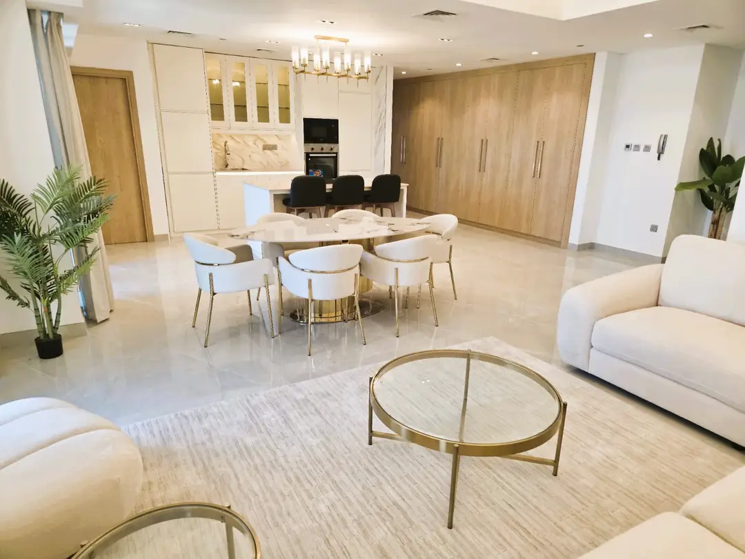 4-bedroom duplex in Cayan Tower, Dubai Marina